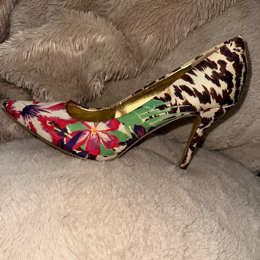 Nine west:  fun colorful heels. Size 8